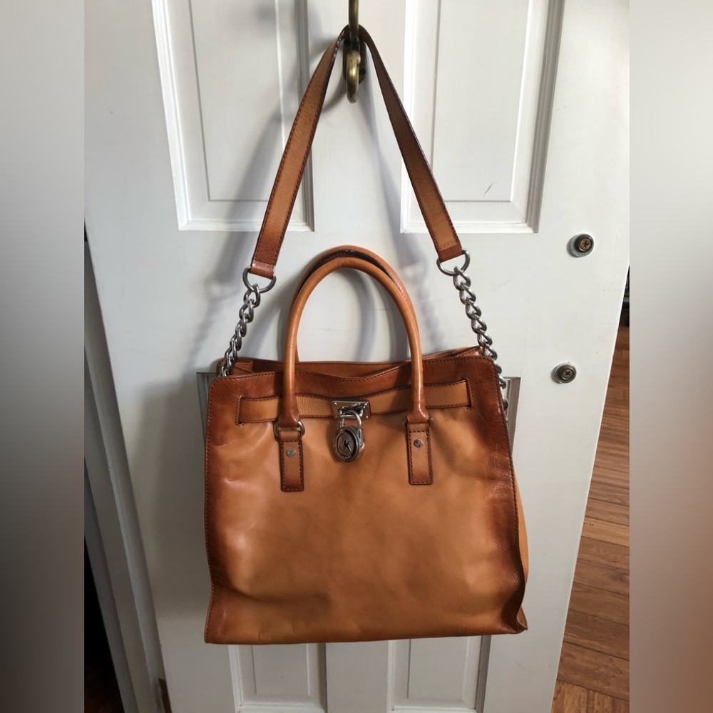 Micheal Kors tote -